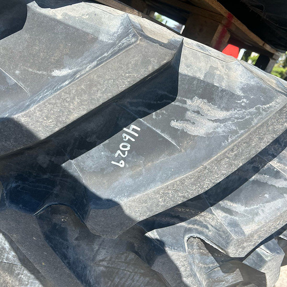 Tm 800 600/65-R38  480/65-R24