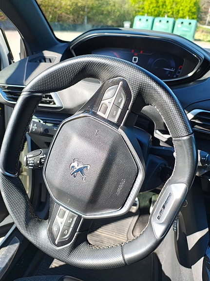 Peugeot 5008 18 of 27