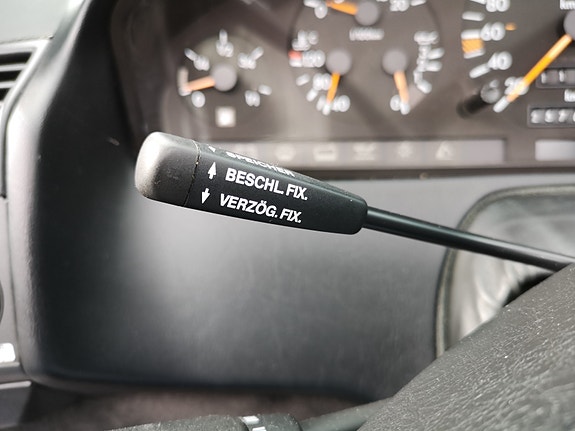 Mercedes-Benz SL300 24 of 26
