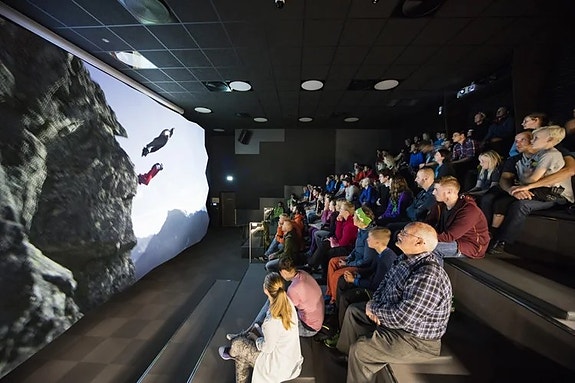 Auditioriet med film og foredrag