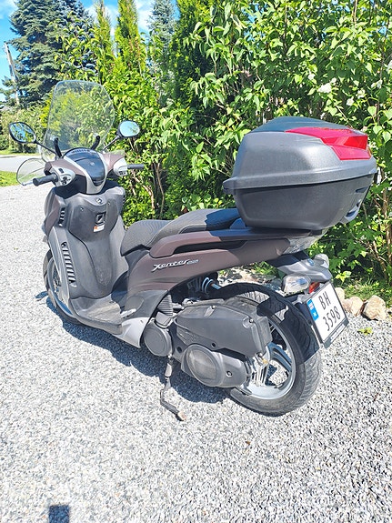 Yamaha 3 of 4