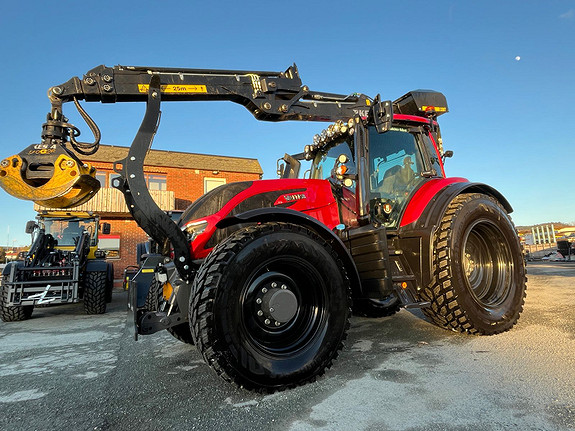 Valtra T235D RED EDITION KESLA 326T KRAN ALT UTSTYR 2021, kr 2 250 000,-
