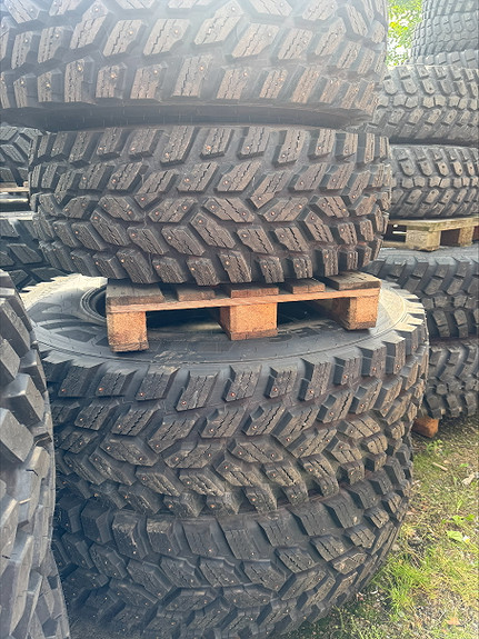 Demokjørte Vinterhjul Valtra G serie/MF 5S