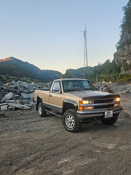 Chevrolet Silverado 8 of 19