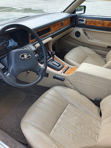 Jaguar XJ 6 of 22