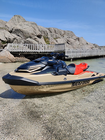 Sea-Doo RXT 325 XRS 3 of 4
