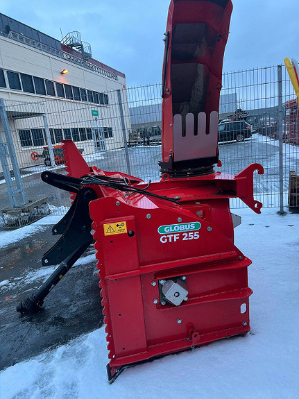 Globus GTF 255 med hyd. kantvinge