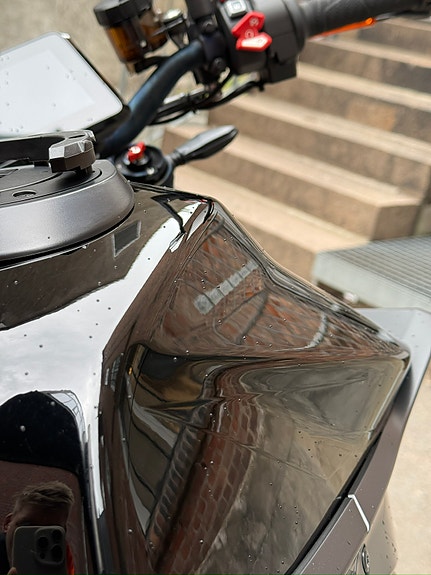 KTM 1290 Super Duke R 25 of 29
