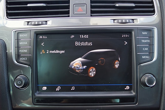 Volkswagen e-Golf VII 27 of 30