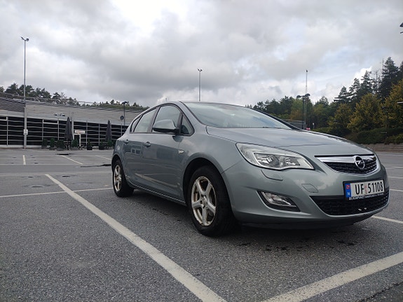 Opel Astra 6 of 30