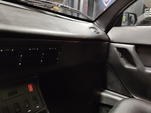 Ferrari Mondial 12 of 12
