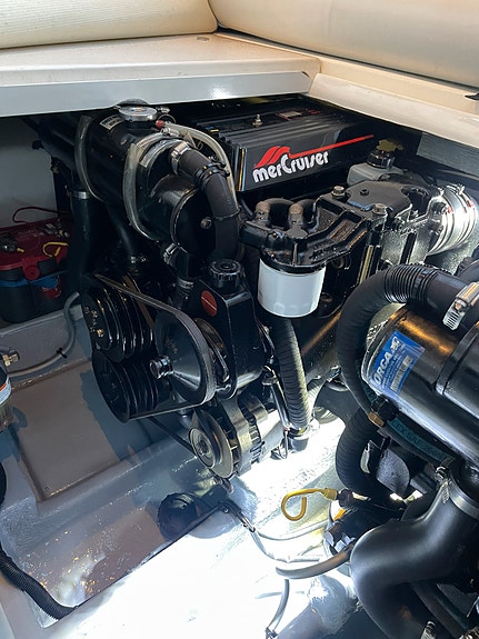 Sea Ray Sundancer 290 16 of 30