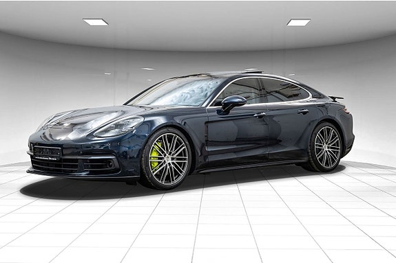 Porsche Panamera 3 of 5