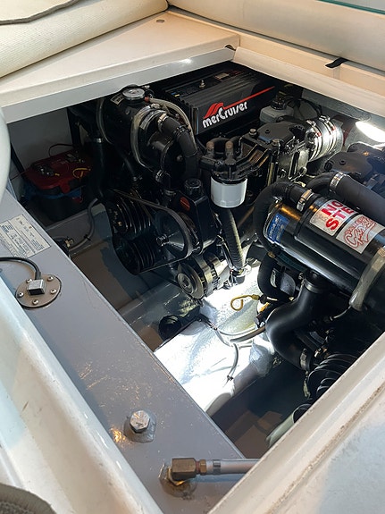 Sea Ray Sundancer 290 18 of 30