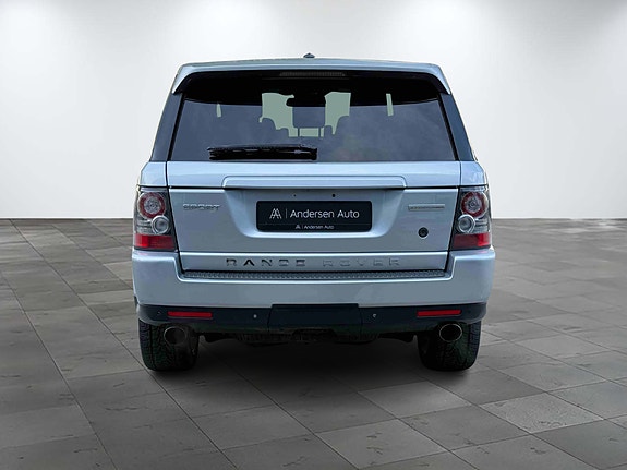 Land Rover Range Rover Sport 8 of 30