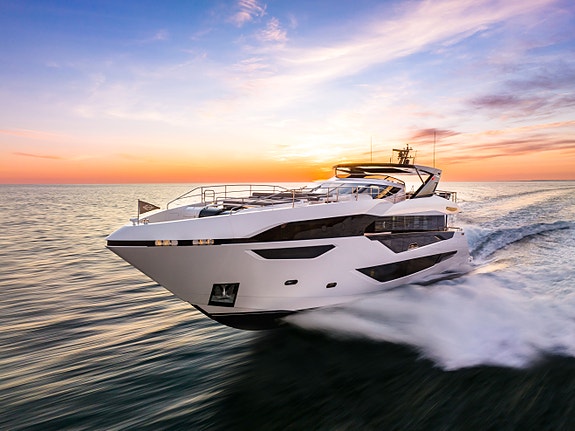 Sunseeker 100 Yacht 3 of 18