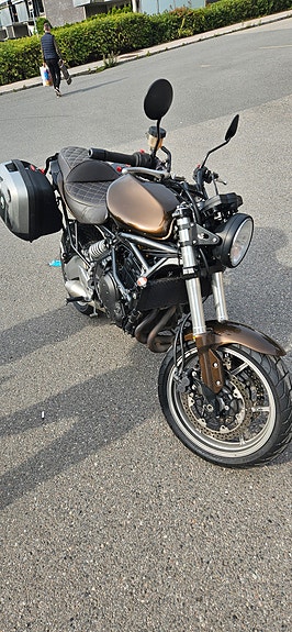 Kawasaki Versys 650 / Custom 6 of 11