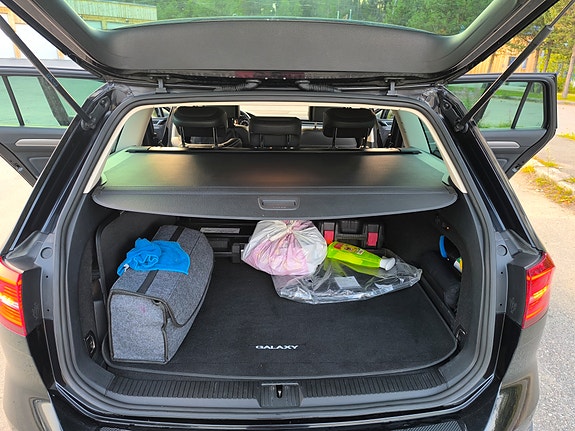Volkswagen Passat Alltrack 27 of 30