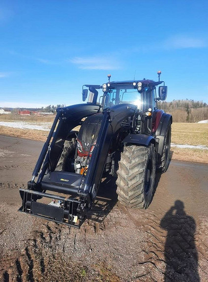 Valtra T235, Twin trac, Front.pto, GPS ready 2022, kr 1 890 000,-