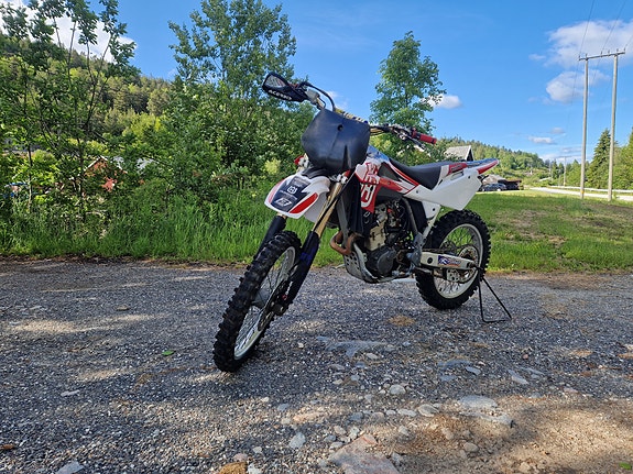 Husqvarna TC 450 2 of 5