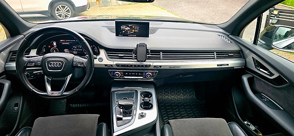 Audi Q7 7 of 22