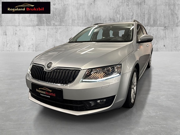 Skoda Octavia 2 of 5