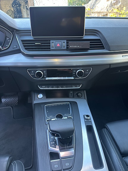 Audi Q5 3 of 17