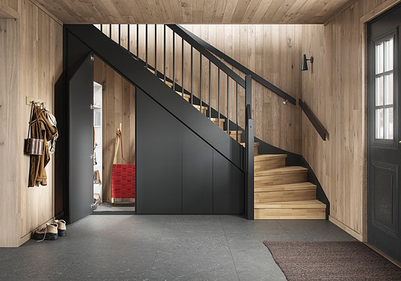 Stryntrappa Fauna, med garderobe