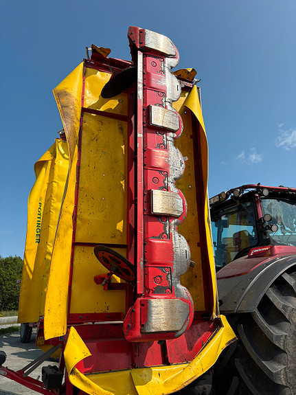 Pöttinger X8 BUTTERFLY SLÅMASKIN