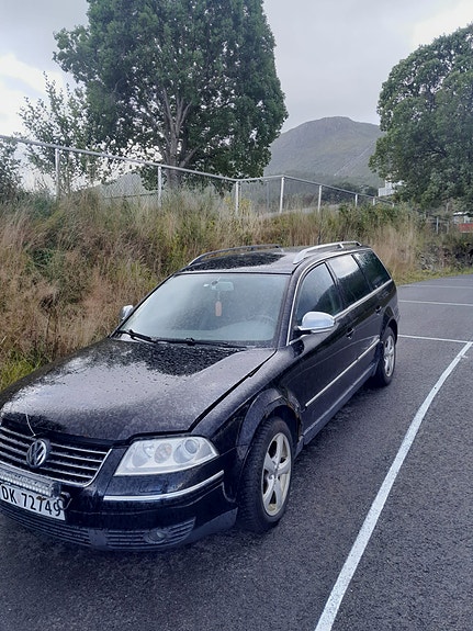 Volkswagen Passat 4 of 6