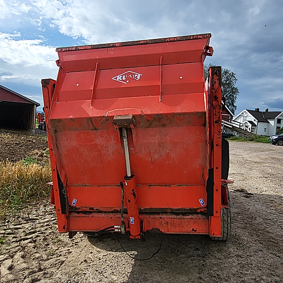 Kuhn Primor 5570M m/kraftforbeholder
