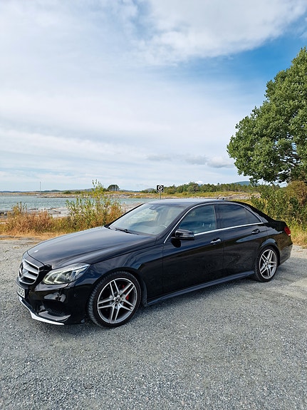 Mercedes-Benz E220 3 of 30