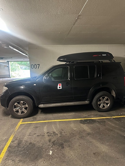 Nissan Pathfinder 10 of 30