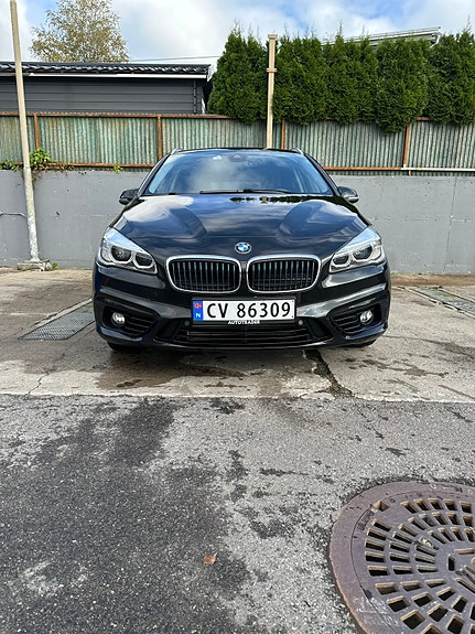BMW 225xe 3 of 21