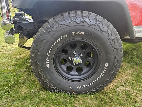 Jeep Wrangler 11 of 16