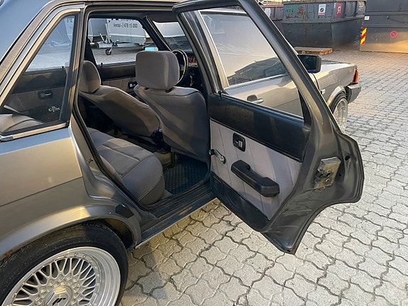 Audi 80 19 of 30