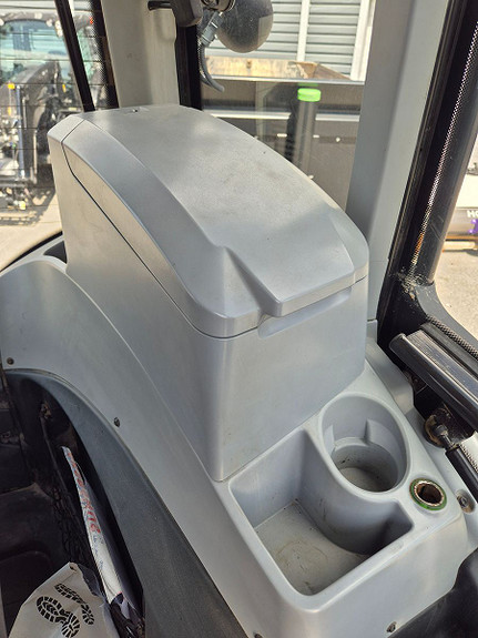 Valtra T 234 Versu 2017, kr 999 000,-