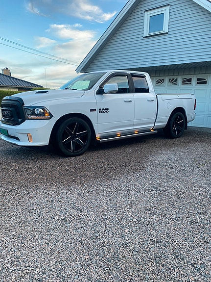 Dodge RAM 9 of 28
