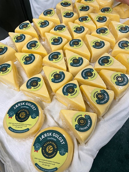 Jærsk Gulost - blanding av Norvegia og Gräddost
