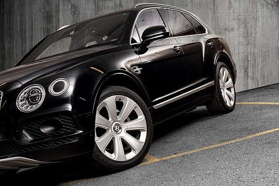 Bentley Bentayga 9 of 30