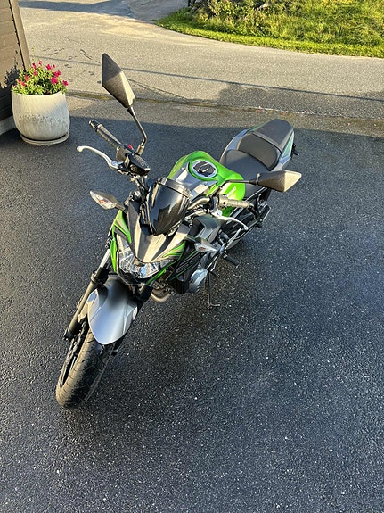 Kawasaki Z 650 2 of 4