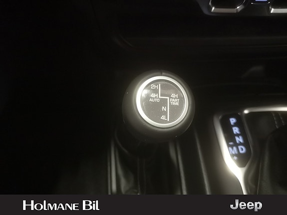 Jeep Gladiator 15 of 30