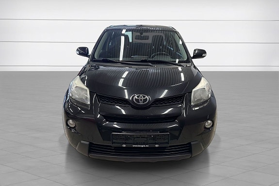 Toyota Urban Cruiser 4 of 26
