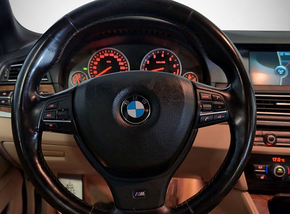 BMW 523i 18 of 30