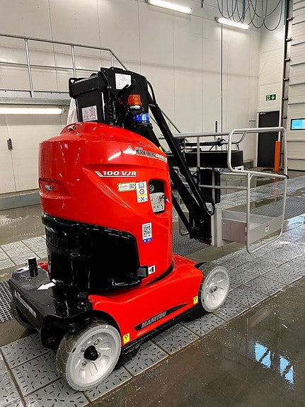 Manitou 100 VJR 5 of 5