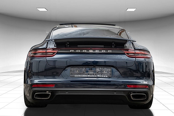 Porsche Panamera 7 of 30