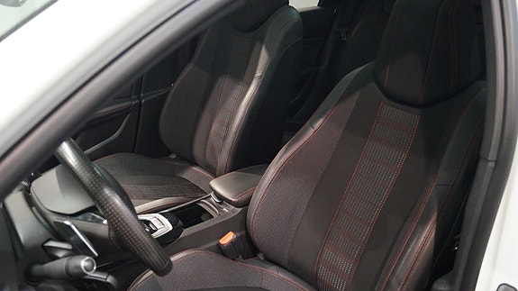 Peugeot 308 10 of 30