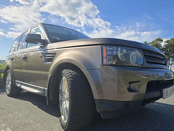 Land Rover Range Rover Sport 24 of 30
