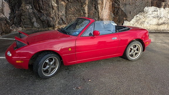 Mazda MX-5 9 of 15