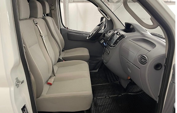 Maxus ev80 14 of 20
